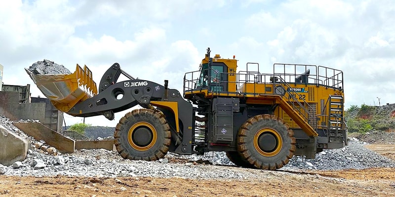 World's Largest Electric Loader Heads to Australian Mine - Image 2