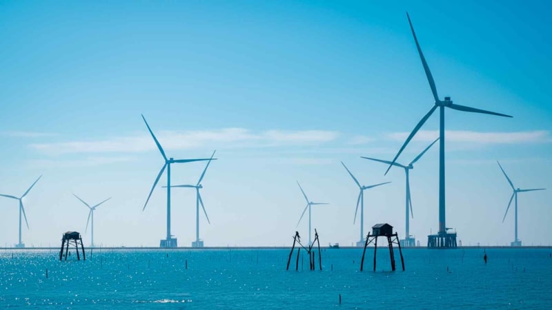 Japan Launches First Commercial Floating Wind Farm