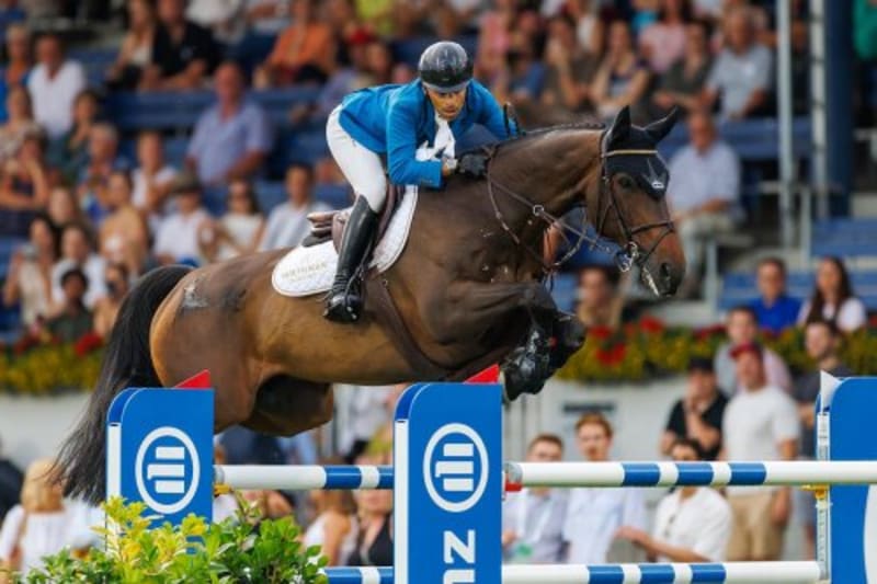 Dutch Rider Willem Greve Wins Third World Cup of Season - Image 4