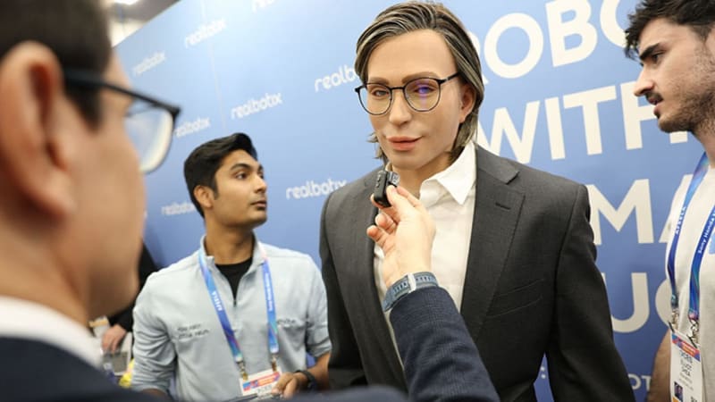 Humanoid Robots Leap Forward at CES 2026 Las Vegas Show - Image 3
