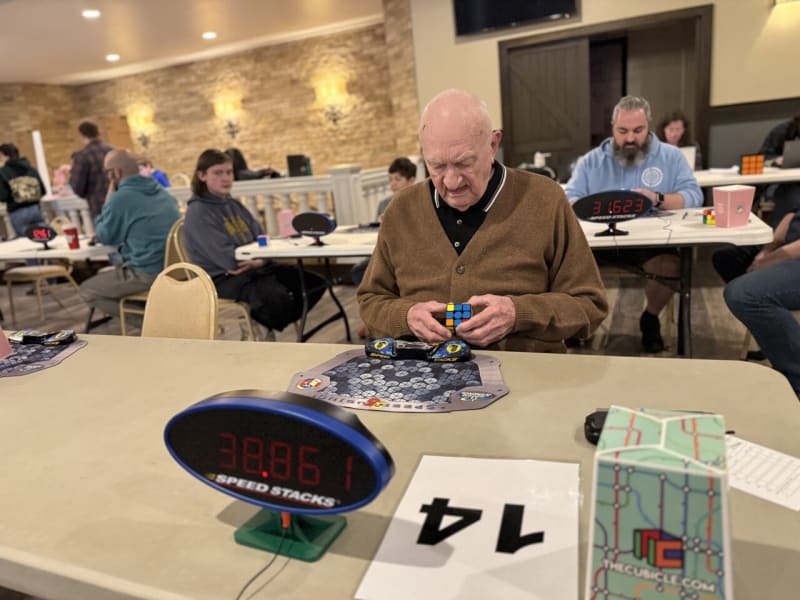 95-Year-Old Frank Zieminski Breaks 3 Rubik's Cube Records - Image 5