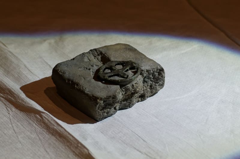 1,000-Year-Old Cross Matches Mold Found 40 Years Earlier - Image 2