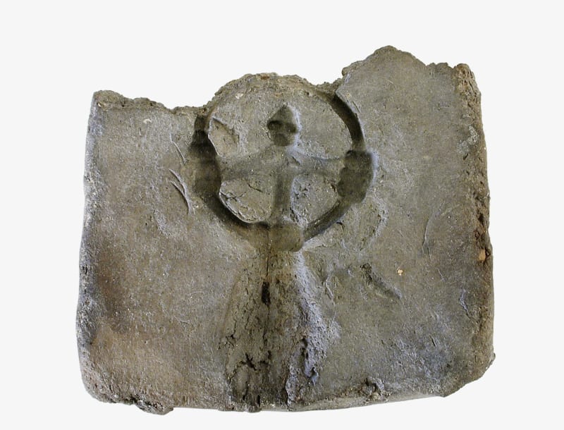 1,000-Year-Old Cross Matches Mold Found 40 Years Earlier - Image 4