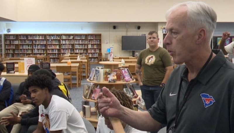 S.C. State Flag Flies Over State House for First Time - Image 3
