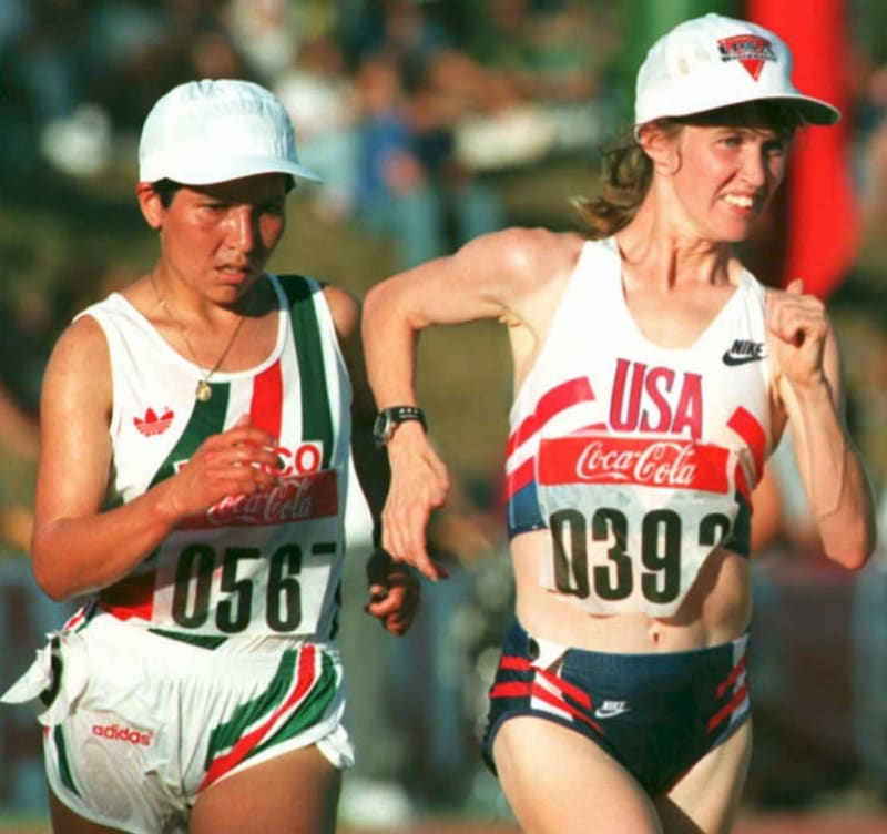 60-Year-Old Mom Shatters Indoor Mile World Record - Image 4