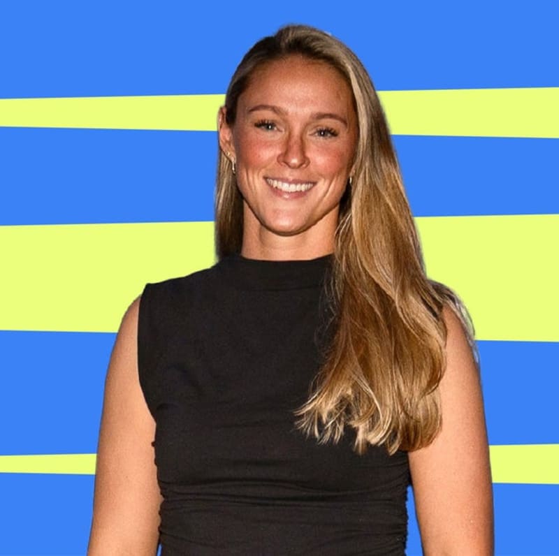 Kylie Kelce Coaches Field Hockey, Hosts Chart-Topping Pod - Image 3