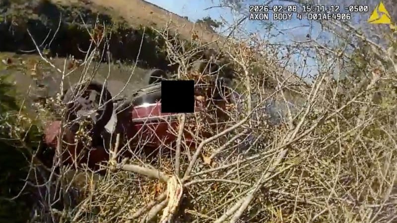 Man Saves Mom and 3 Kids From Submerged Florida Car - Image 4