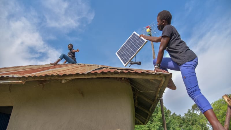 Africa's Solar Power Boom Brings Light to 2 Million Homes - Image 2