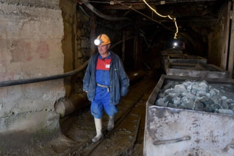 Volunteers Track Russian Supply Chains to Guide Sanctions - Image 5