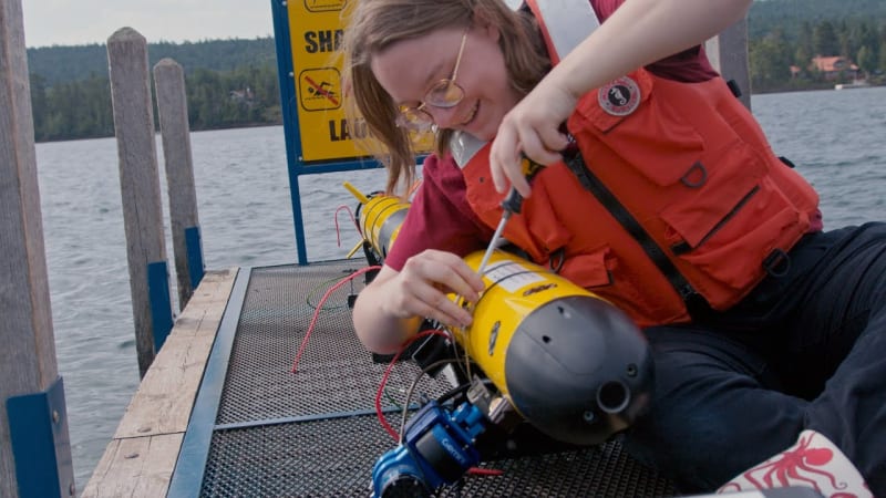 College Intern Helps Robots Navigate Ocean Depths at MIT - Image 2