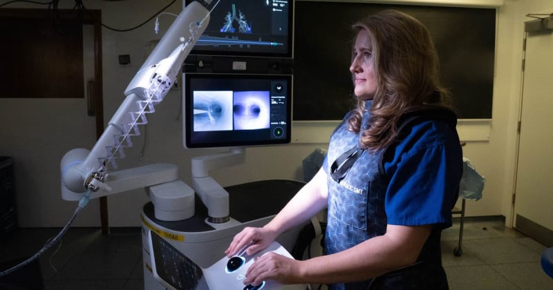 Robotic catheter system with AI technology for detecting deep lung cancer nodules