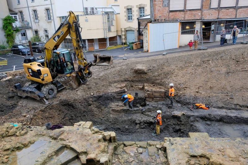 640-Year-Old Castle Found Under French Hotel Courtyard - Image 4