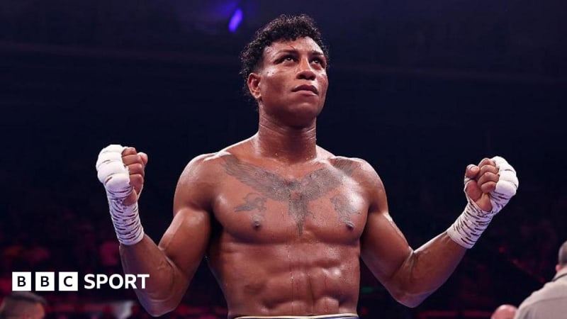 Boxer Drives Uber Between Fights, Chases British Title