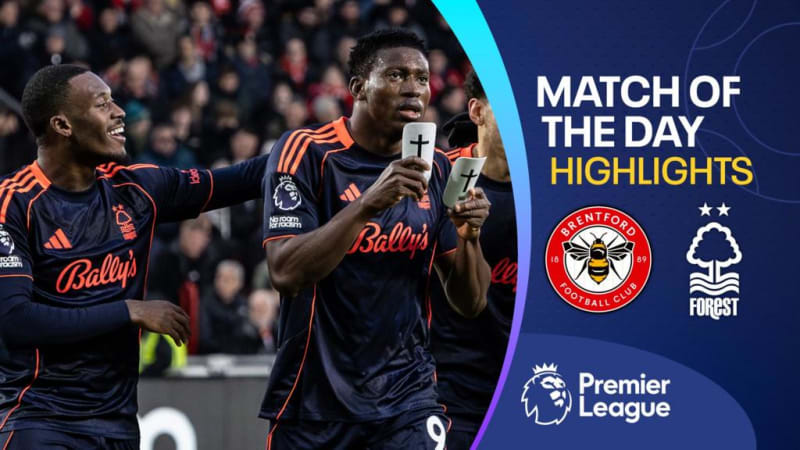 Nottingham Forest players celebrating their crucial Premier League victory against Brentford on the pitch