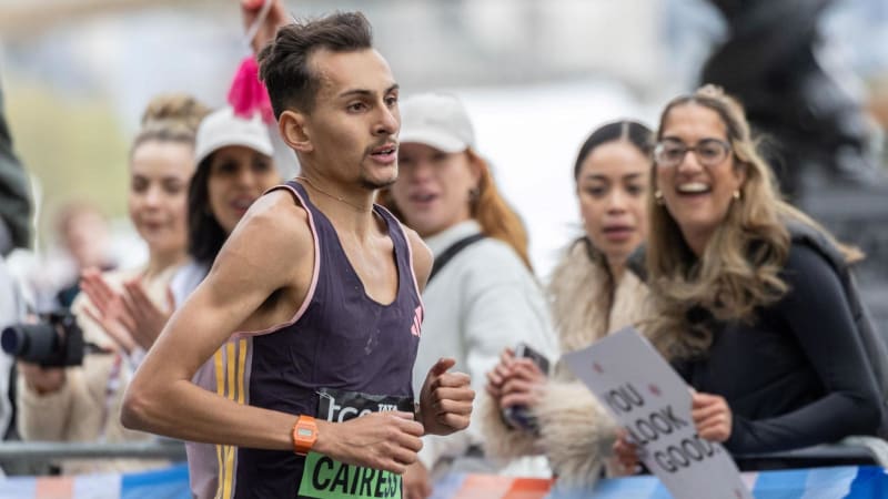 British Marathon Runners Chase National Record Together - Image 2
