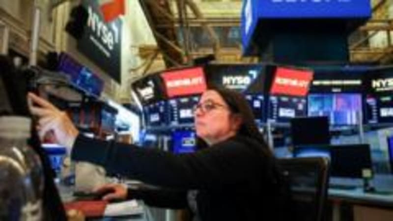 Wall Street Triumphs: US Stocks Close 2025 with Remarkable Resilience Despite Global Challenges