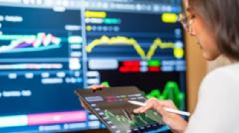 London's FTSE 100 Soars Past 10,000 Points, Signaling UK Market Resilience