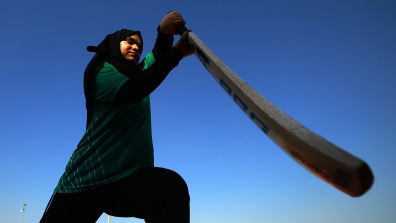England Captain Scores First-Ever WPL Century - Image 5