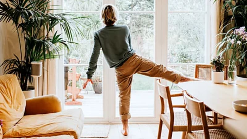 Stand on One Leg for 10 Seconds to Boost Brain Health - Image 3
