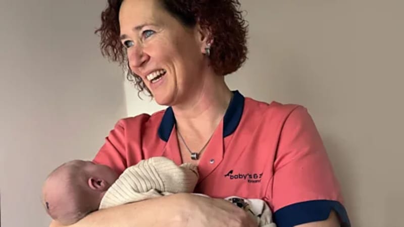 Dutch Nurses Give New Parents 8 Days of Home Care - Image 2