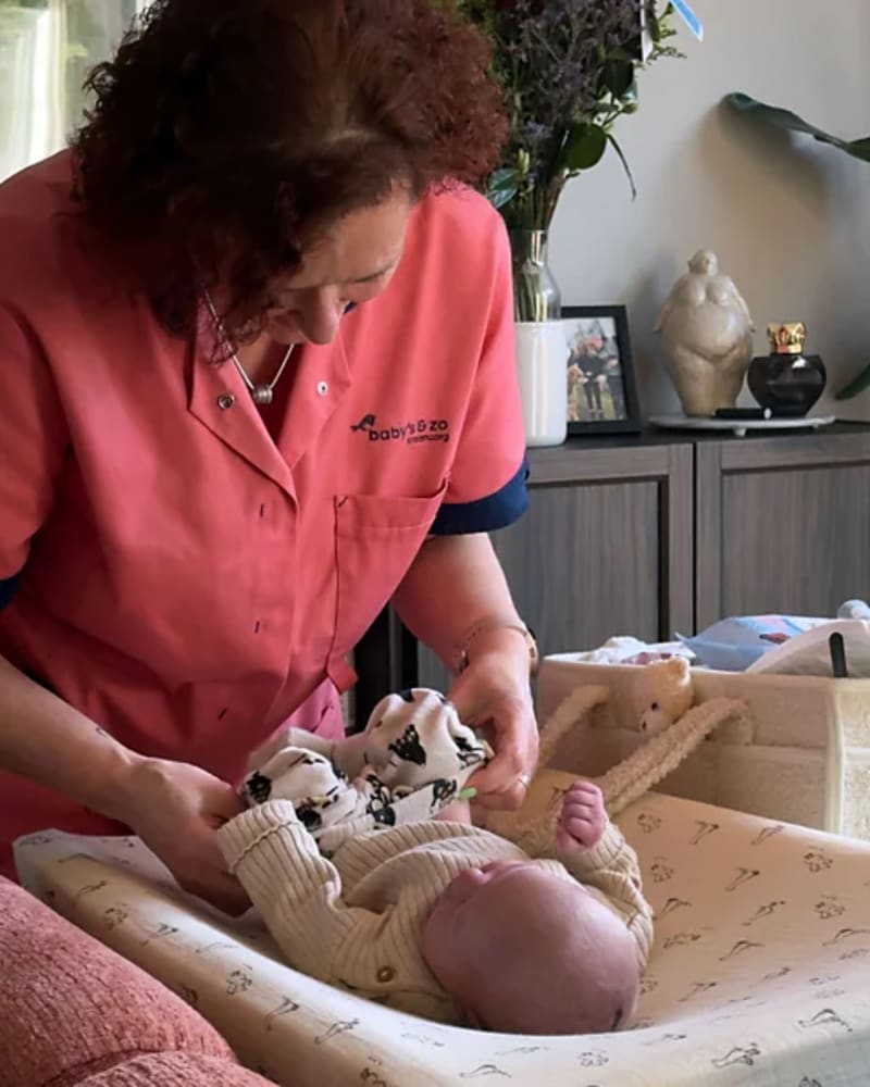 Dutch Nurses Give New Parents 8 Days of Home Care - Image 4
