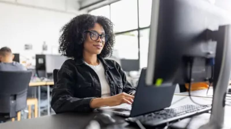 UK Offers Free AI Training to 10 Million Workers by 2030 - Image 2