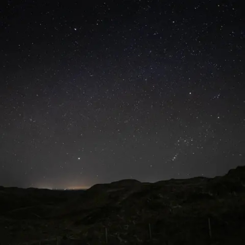 Wales' Stargazing Tourism Soars as Cities Rediscover Night Sky - Image 2