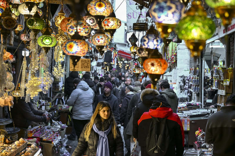 Turkey Hits 25-Year Low Unemployment at 7.7%