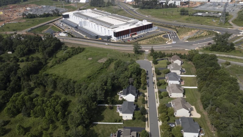 Political Rivals Unite Against AI's Hidden Energy Crisis