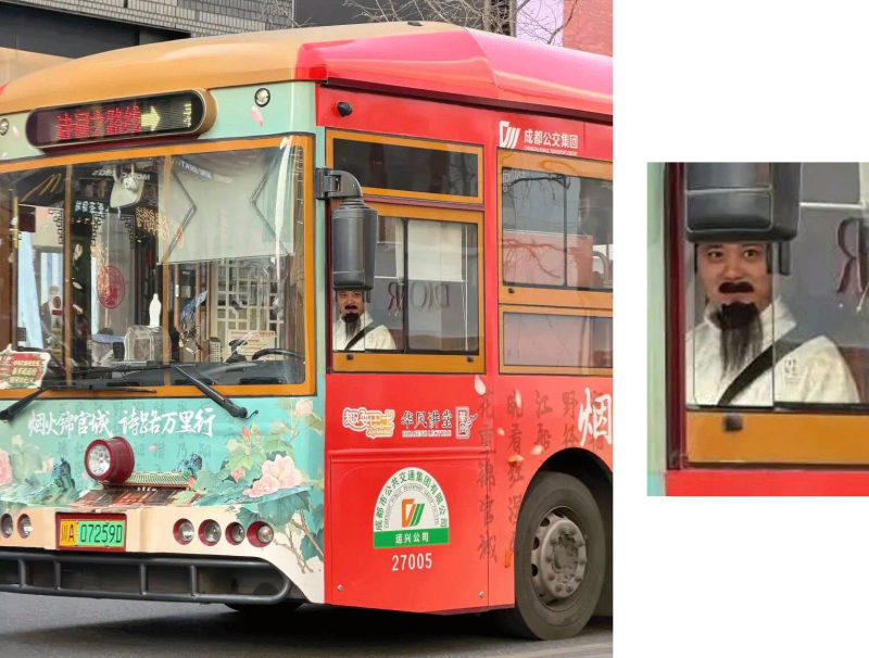 China's Bus Drivers Dress as Emperors and Poets for Riders - Image 4