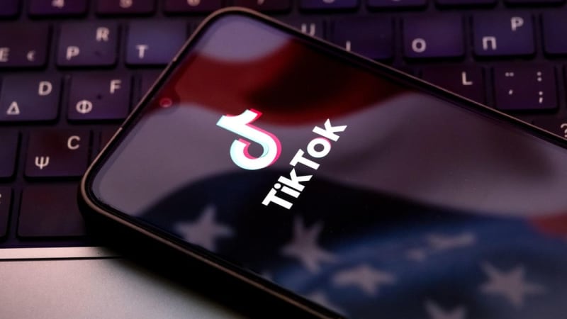 UpScrolled App Surges Past TikTok on App Store Rankings - Image 2