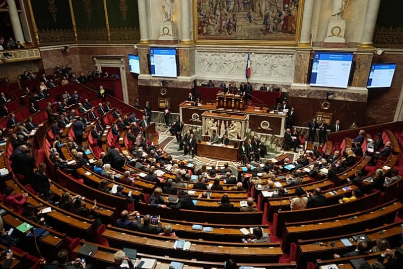 France Ends 'Marital Duty' Law in Unanimous Vote - Image 2