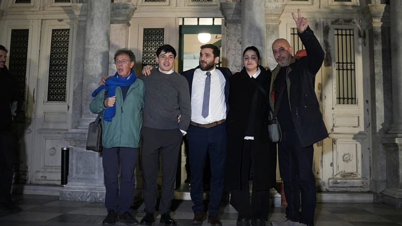 Greek Court Frees 24 Aid Workers After 7-Year Trial