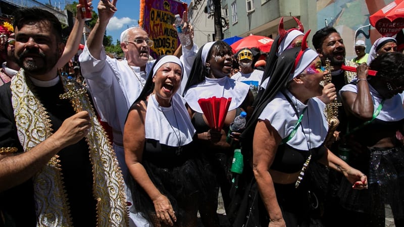 Rio's Carnival Kicks Off With Nun-Themed Street Party - Image 2