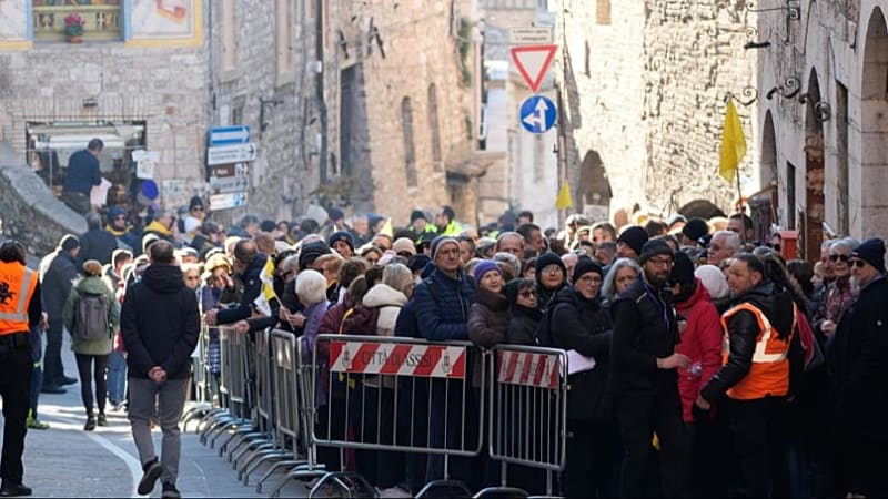 400,000 Register to See St. Francis Remains in Assisi - Image 2