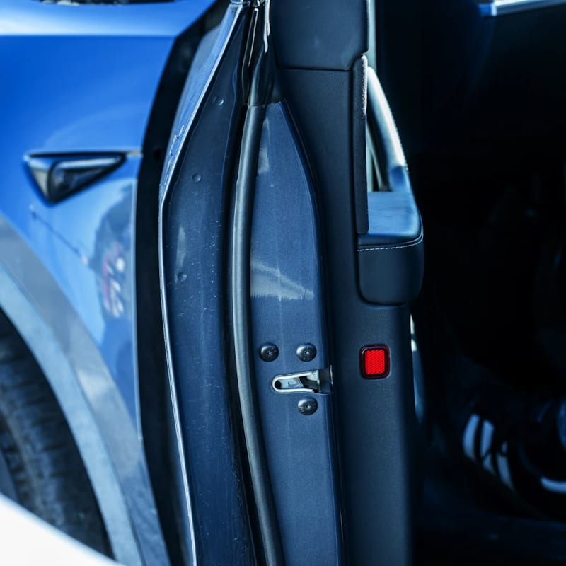 China Mandates Safer Car Doors After Fatal EV Crashes - Image 3