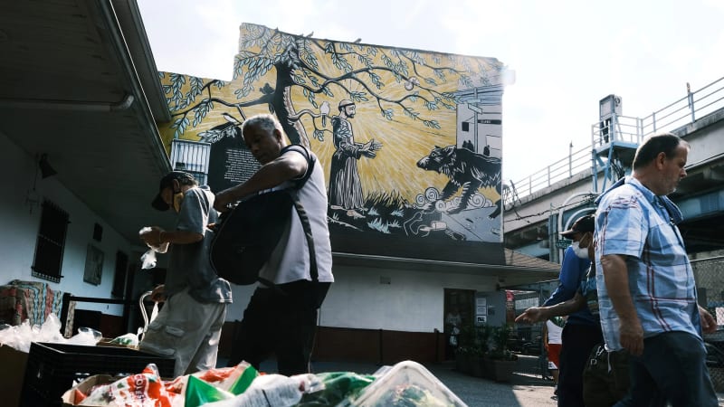 Business Students Tackle Real Ethics at Philly Soup Kitchen