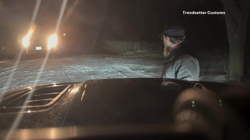 Texas Off-Roaders Rescue Nurses Stranded on Icy Hills - Image 5