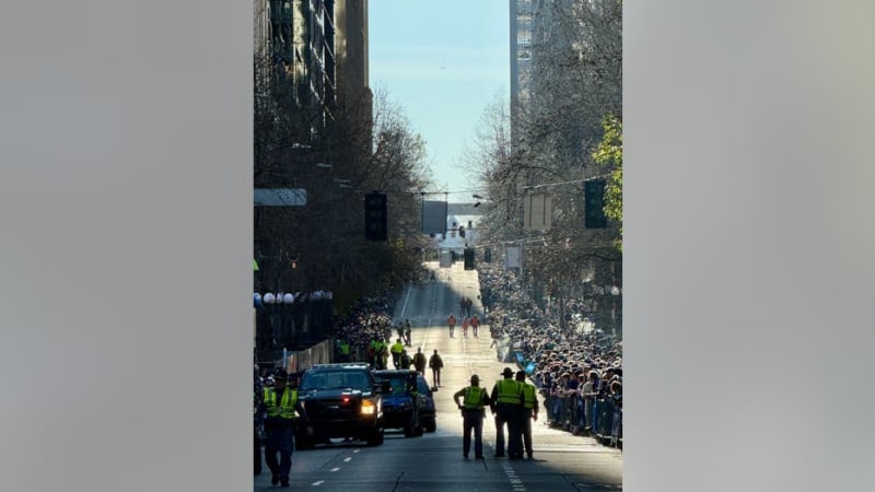 Seattle Celebrates Seahawks Super Bowl Win With 1M Fans - Image 5