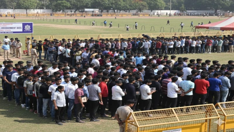 UP Government Opens Doors Wider: 32,679 Police Jobs Now Accessible to More Candidates