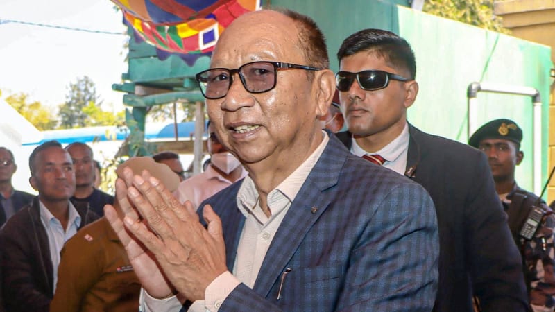 Manipur Leader Meets Displaced Families, Pledges Peace