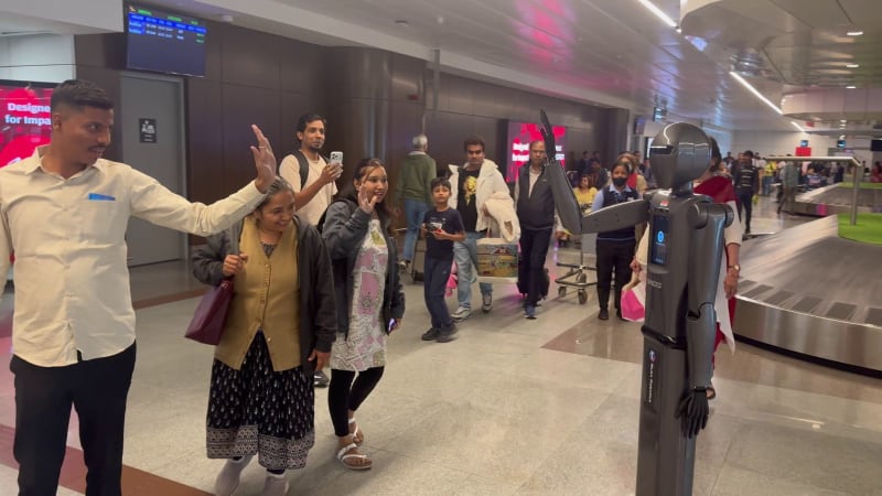 India Robot Speaks 85 Languages at Pune Airport