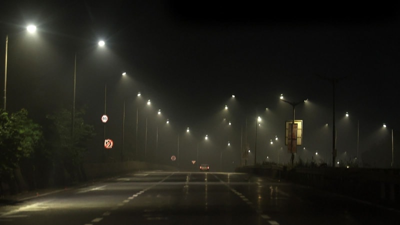 Delhi Pays for Streetlights Only After They Work