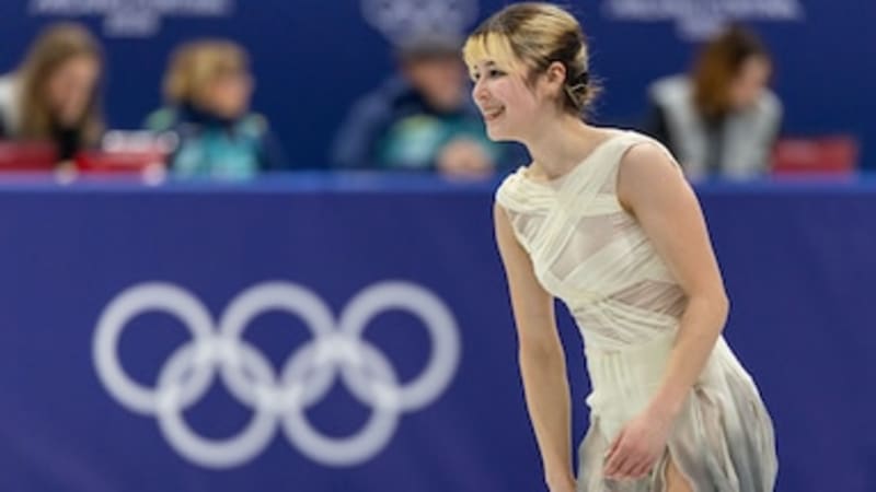 Alysa Liu Comforts Teammate Before Own Olympic Medal Skate - Image 4