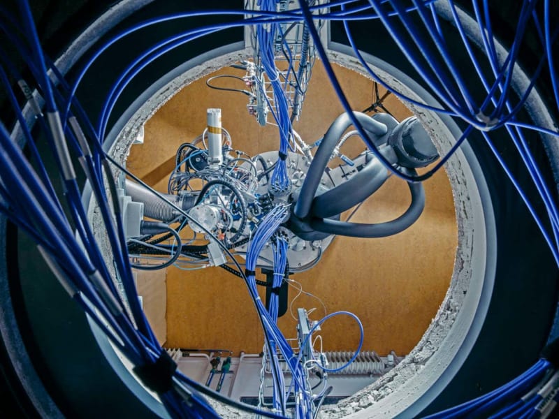 Nobel Winner Plans World's Most Powerful Quantum Computer - Image 3
