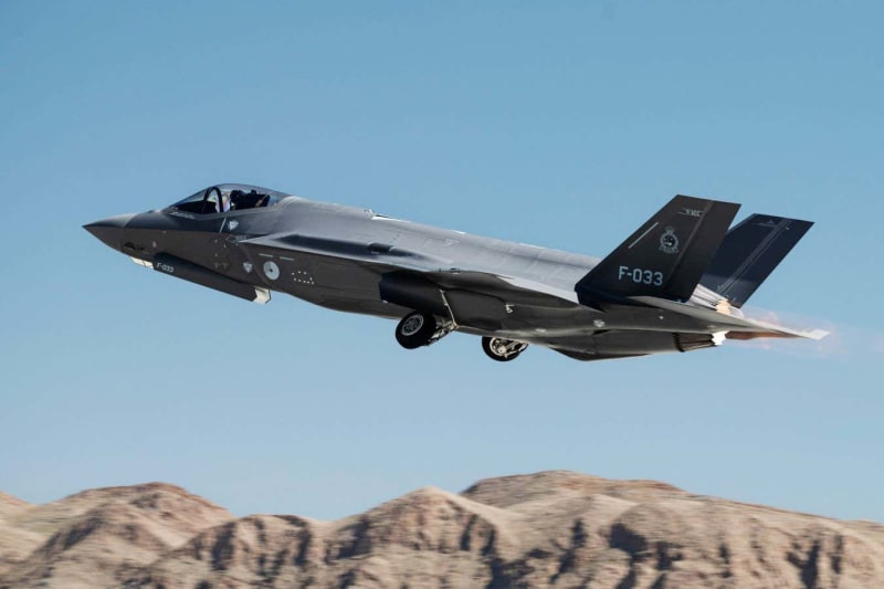 AI Reads Fighter Pilots' Brains to Perfect Training