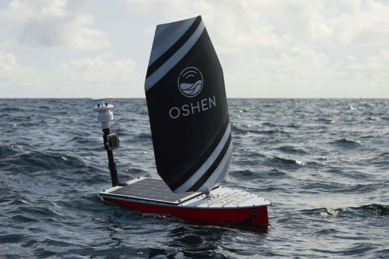 Royal Navy Tests Robot Sailboats Powered by Wind and Sun
