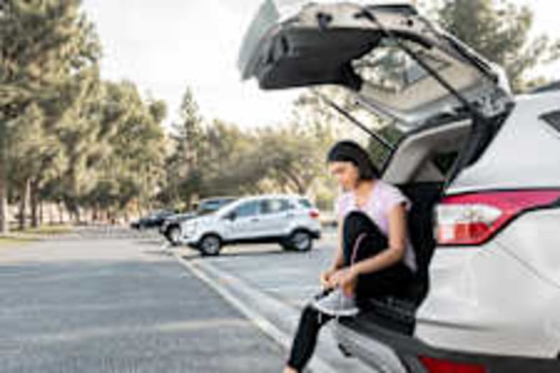 Canadian Skier Mikael Kingsbury Makes History with 100th World Cup Victory in Quebec - Image 5