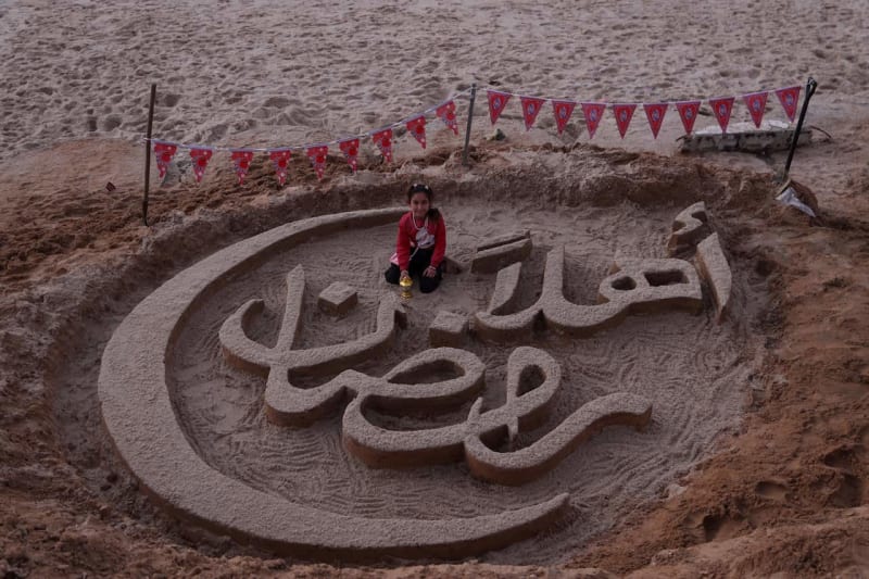 Gaza Residents Bring Ramadan Joy Amid Rubble After Ceasefire - Image 5