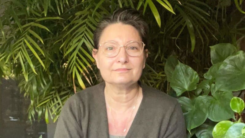 At 50, Sarah Found Her True Self and Built a Life She Loves - Image 5